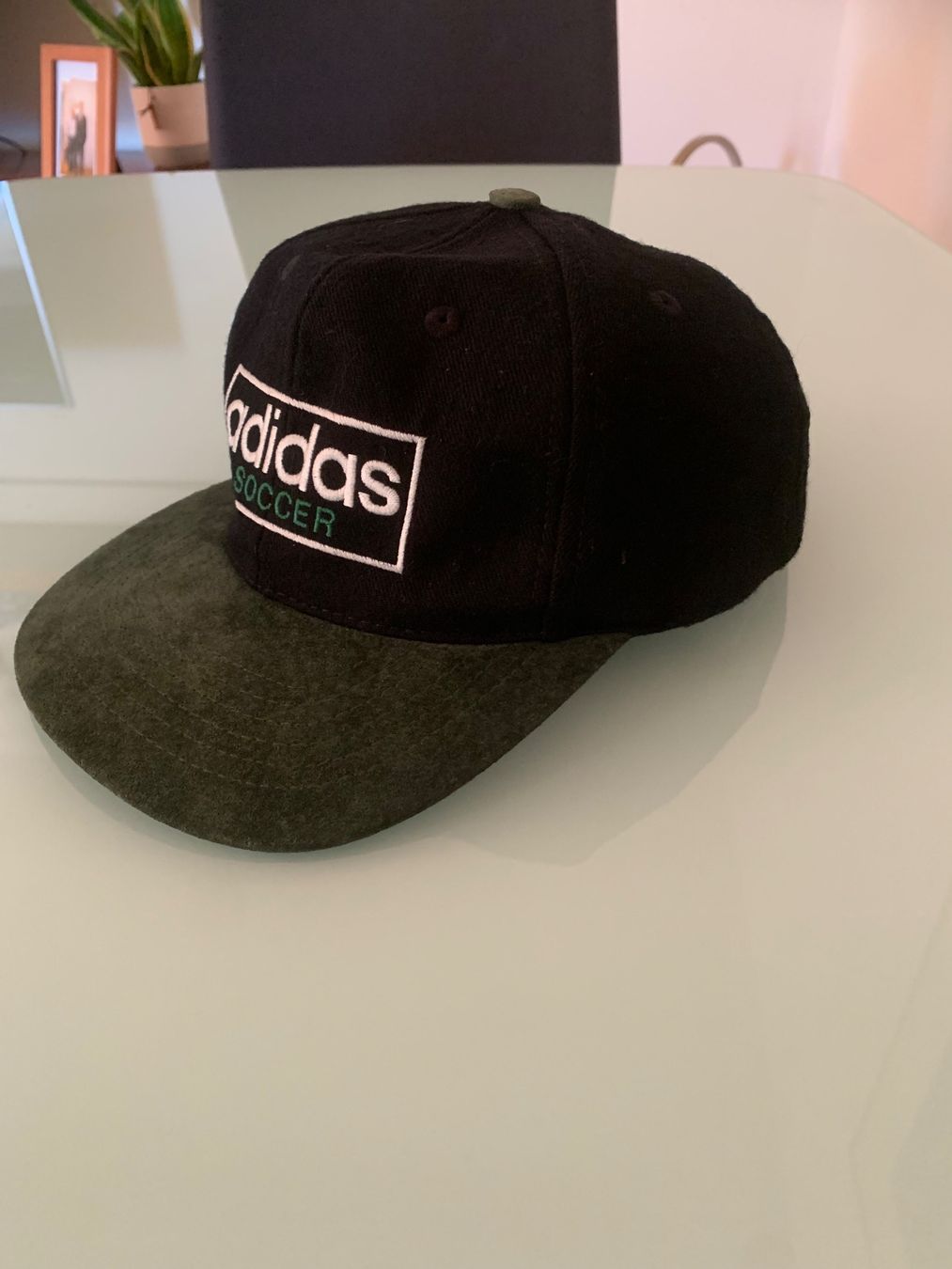 Adidas Copricapi, berretti & cappellini: Casquette années 90 vintage – Usato da Neuchâtel venduto da Aquila99 1