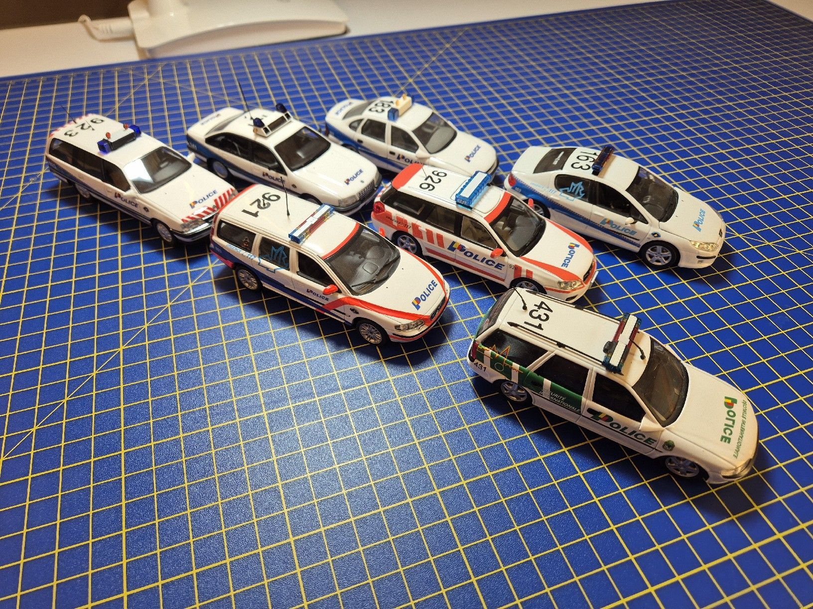 Modellini d'auto: Polizeifahrzeuge Genf 1:43 – Usato da Lachen SZ venduto da bow_wdl9