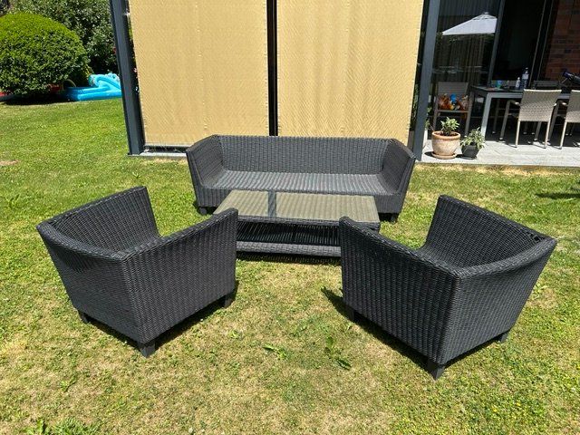Set di tavolo e panche: Terrassen Lounge / Gartenmöbel – Usato da Oberwil-Lieli venduto da Doriano79 8