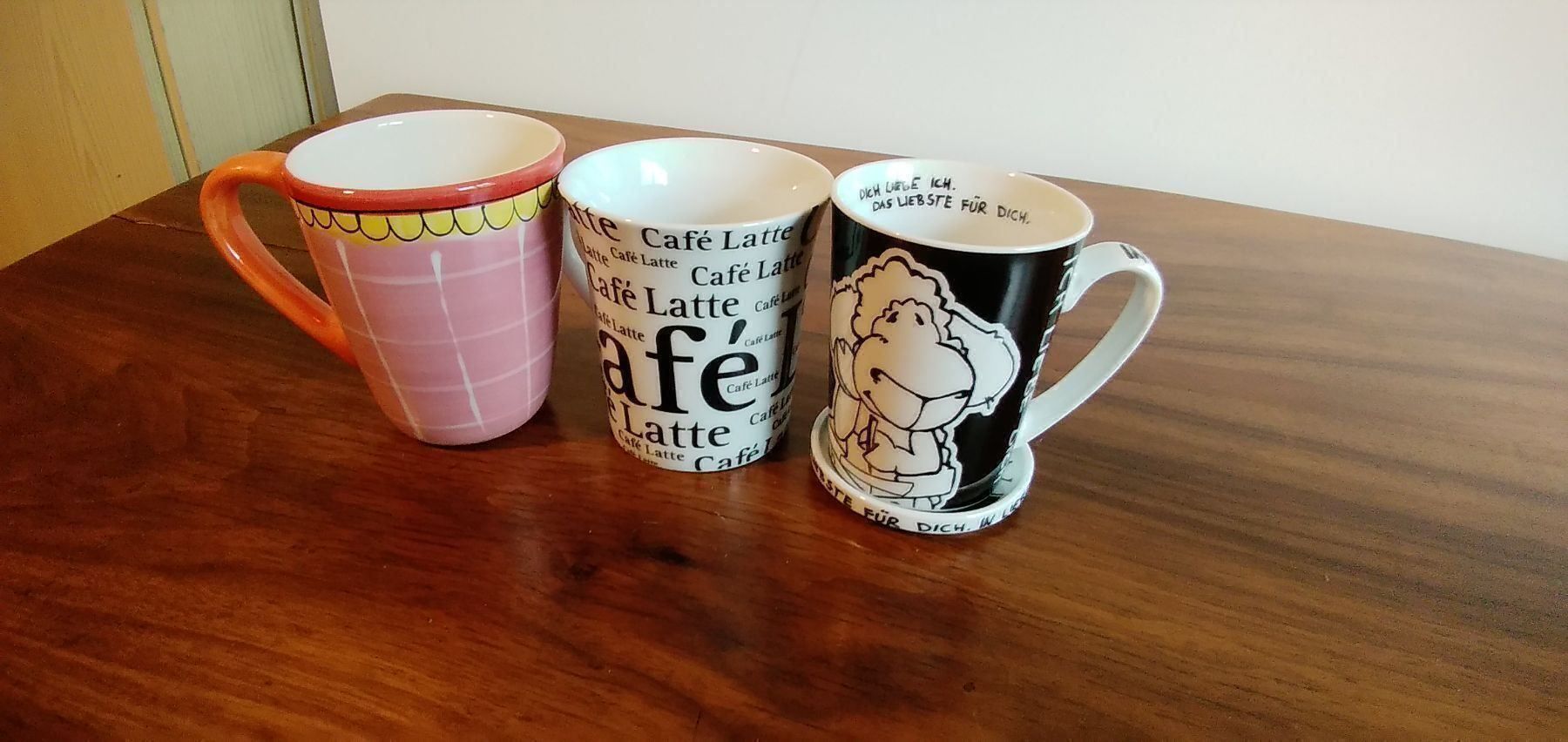 Globus Tassen: 3 Porzellan Mug / Becher – Neu (gemäss Beschreibung) aus Zuerich von lichti