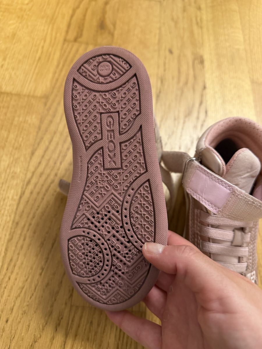 Geox Scarpe per ragazze: Geox sneakers size 29 – Usato da Meilen venduto da and_cg8t 1
