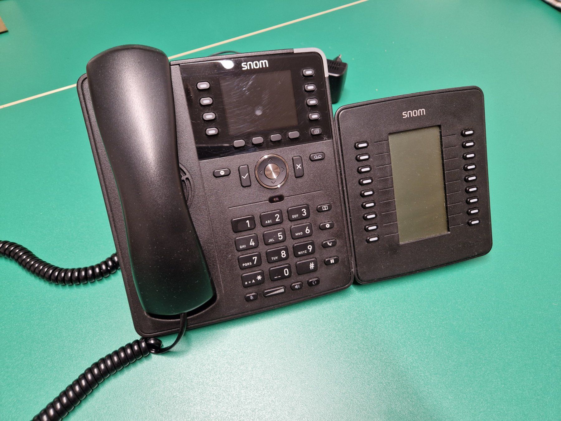 Snom Telefone: Tischtelefon D735 Schwarz Inkl. D7 + Netzteil – Gebraucht aus Islikon von Hitch2010 1