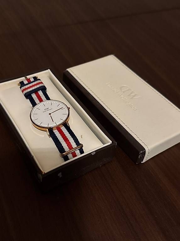 Orologi: Armbanduhr Damen, Daniel Wellington – Usato da Luzern venduto da bar_v528
