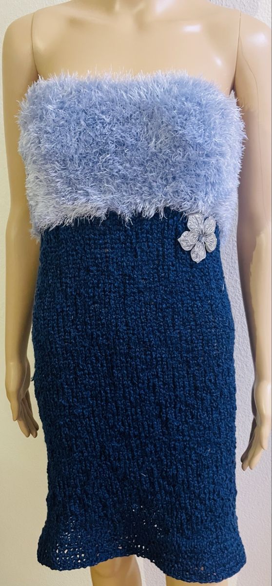 Kleider: Kleid  mit Flausch-Oberteil & Blümli, Gr. M,.Neu – Neu und originalverpackt aus Au ZH von Jaggy4 1
