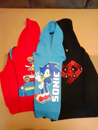 Lot de 3 sweats à capuche, divers motifs taille 128