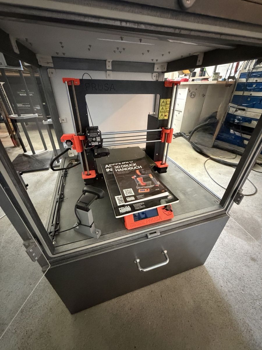 Prusa Stampanti 3D: Prusa i3 MK3S+ 3D-Drucker mit Raspberry Pi, Webcam & Gehäuse – Usato da Bauma venduto da RyMa