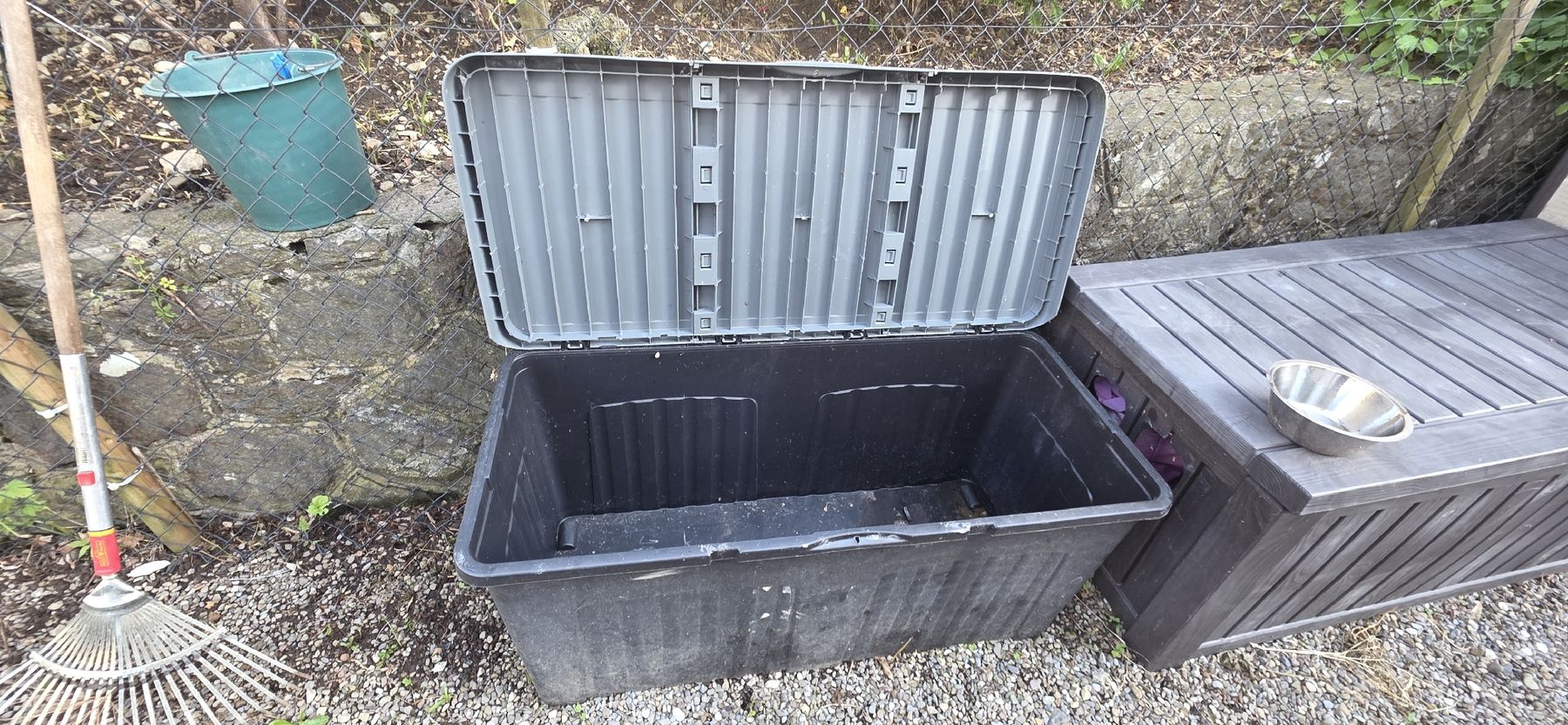 Box contenitori: Aufbewahrungsbox Kunststoff Deckel grau gebraucht – Usato da Menzingen venduto da vannessa.studer 1