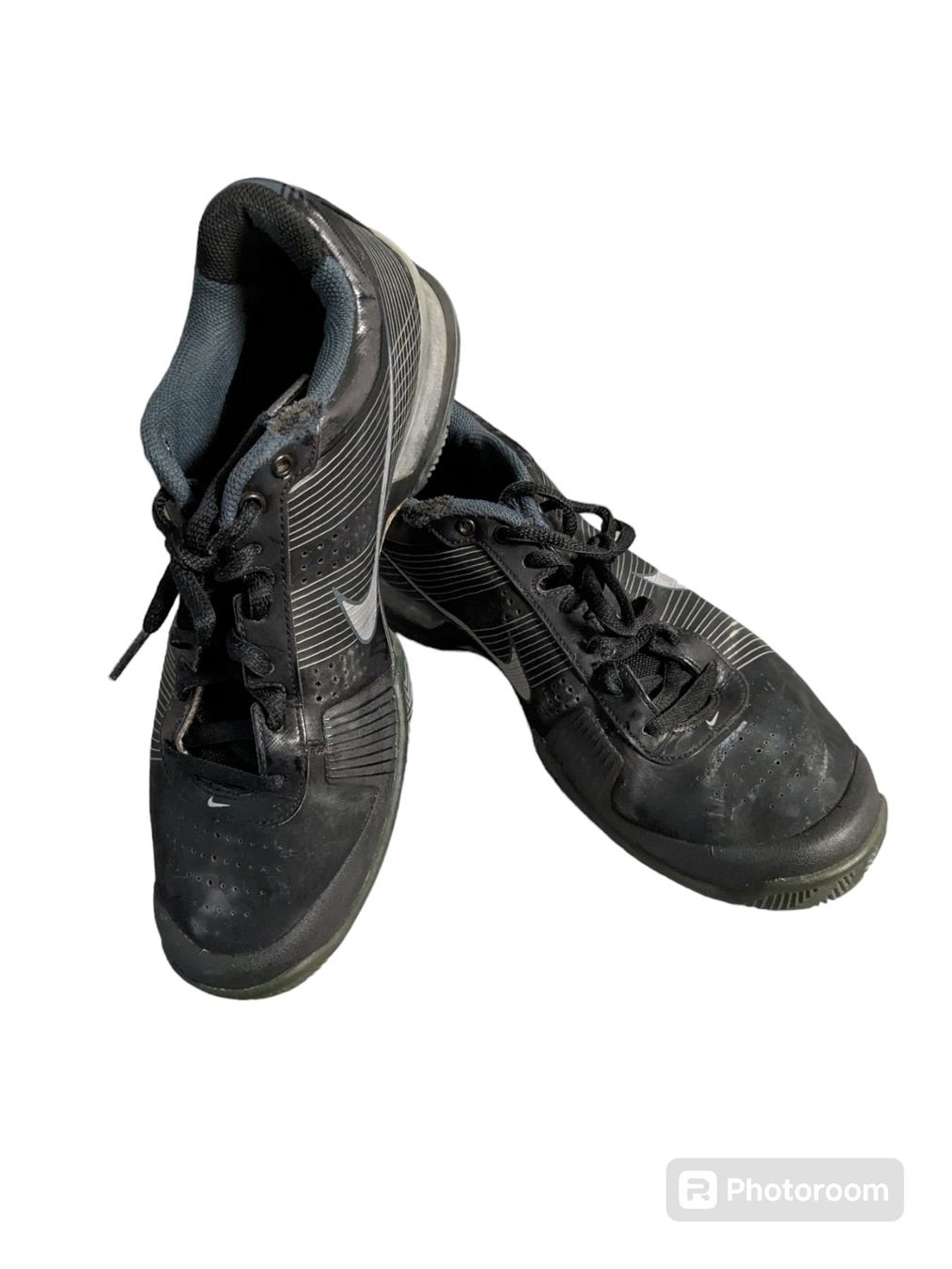 Nike Herrenschuhe: Tennisschuhe Nike Grösse 42 – Gebraucht aus Wil SG von Studi_123