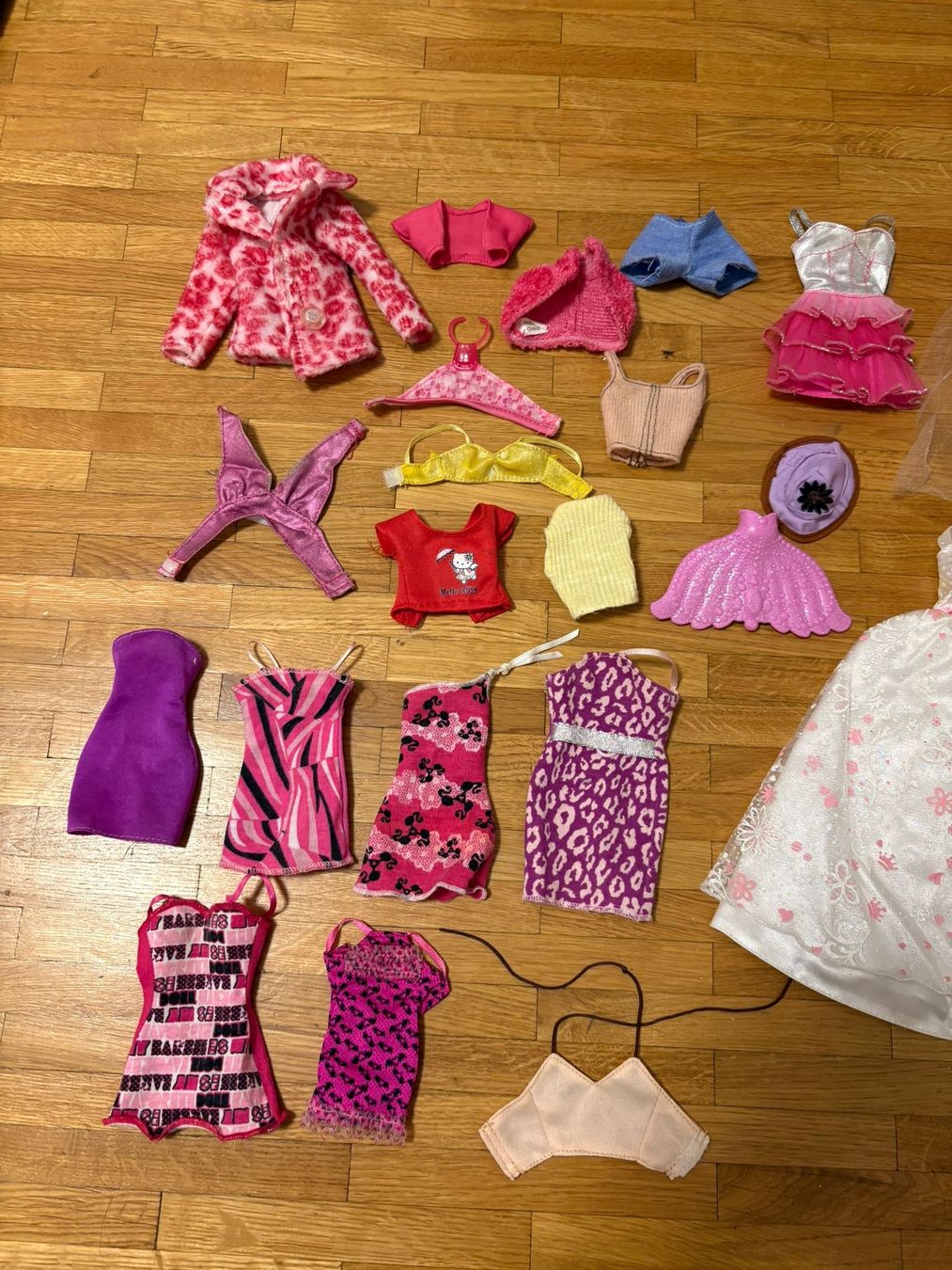 Giocattoli: Habits pour barbies – Usato da Granges-Paccot venduto da smo_dp89 2