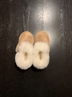 Lammfell Finken / Babyschuhe – NEU