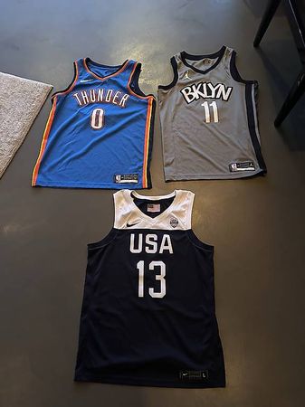 Lot 3 maillots NBA Nike/Jordan  Westbrook, Irving & Harden
