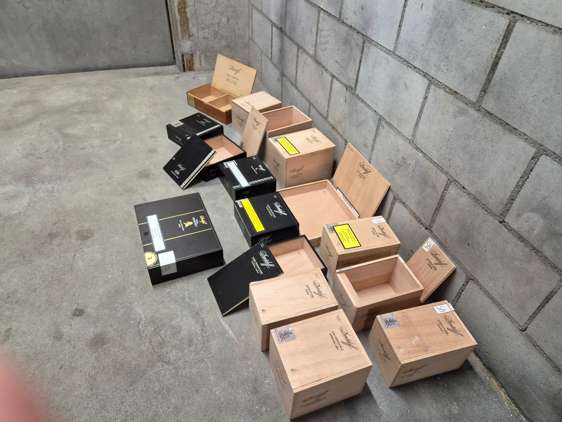 Transportkisten: 16 x Davidoff Zigarrenkisten mix – Gebraucht aus Wetzikon ZH von Tothart 8