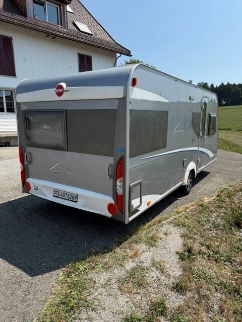 Bürstner Camping Fahrzeuge: Wohnwagen mit Vorzelt 1360 kg – Gebraucht aus Lömmenschwil von Steinbock98 1