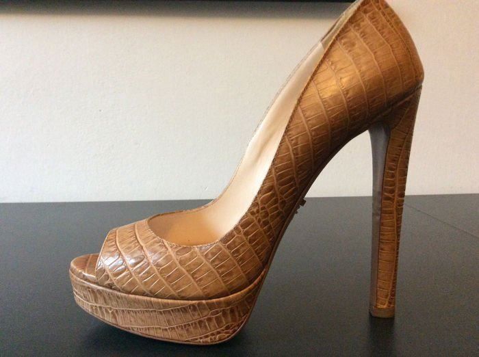 Scarpe da donna: Beige Prada Kalbsleder Pumps Gr. 40 – Nuovo (secondo la descrizione) da Lupfig venduto da Angel17 5
