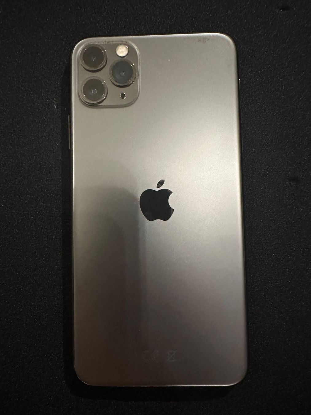 Apple Telefoni cellulari / Smartphones: iPhone 11 Pro Max 256 GB – Displayfehler / Gebrauchsspuren – Usato da Luzern venduto da lau_rd17c 2