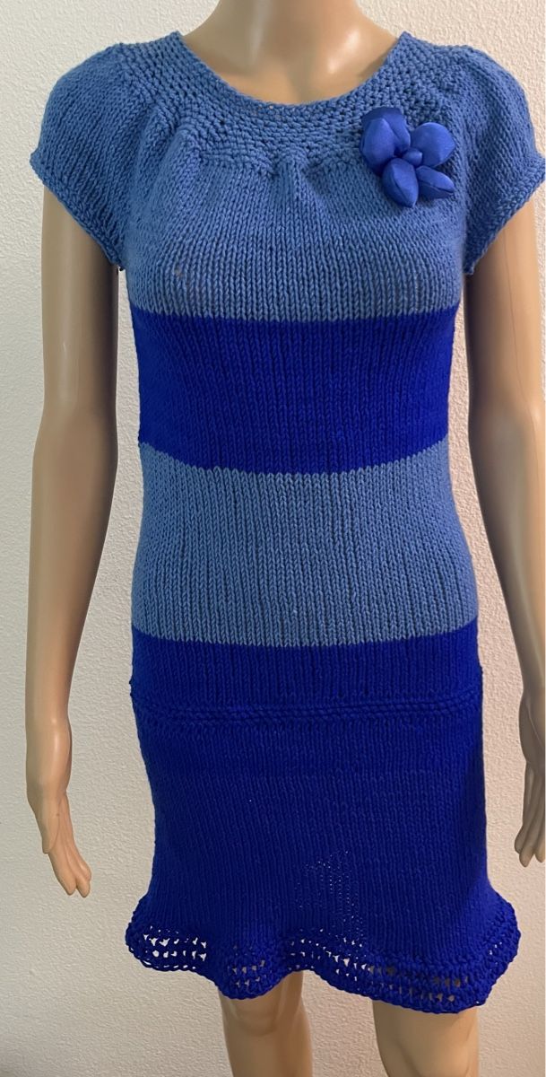 Vestiti: Kleid Blau Neu Grösse M – Nuovo e nell'imballaggio originale da Au ZH venduto da Jaggy4