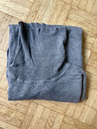 Grauer Rollkragenpullover, Grösse M, Kate Storm
