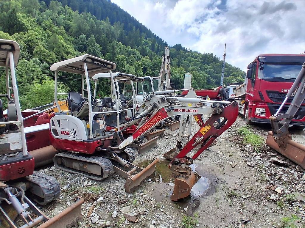 Takeuchi Bagger: Takeuchi tb216 mit 3 loffel +epirockhammer – Gebraucht aus Castasegna von Dodone1982 3