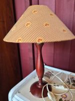 Tischlampe Holz mit Stoffschirm braun gemustert
