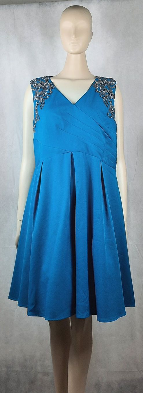 Kleider: LITTLE MISTRESS Plus Size Blaugrün Crossover Kleid Gr48 – Gebraucht aus Seuzach von VT-Collections2