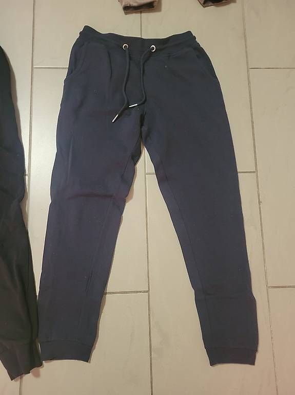 Hosen: Trainerhosen XS – Gebraucht aus Ballwil von jan_jk7y