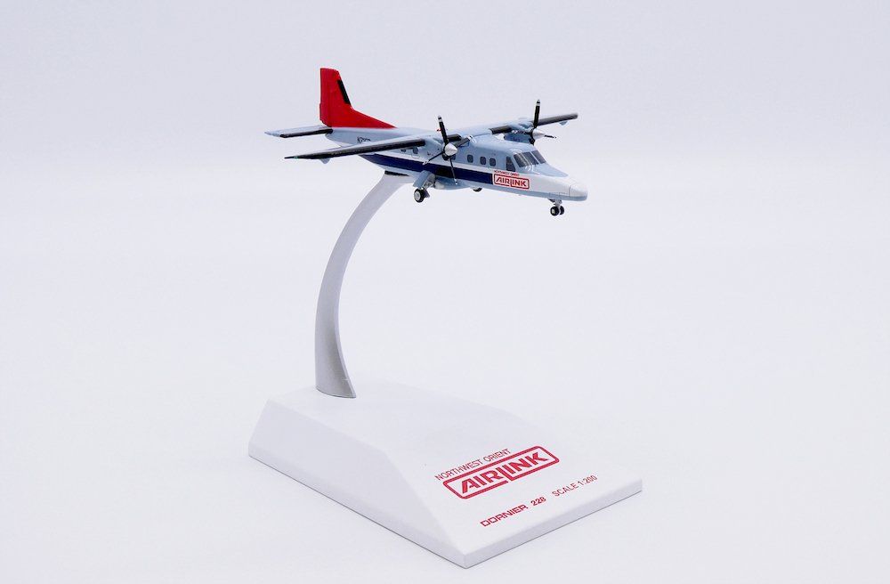 Modellbausätze & Standmodelle: Dornier Do-228 NORTHWEST ORIENT AIRLINK – Neu und originalverpackt aus Morges von iljamuromez 7