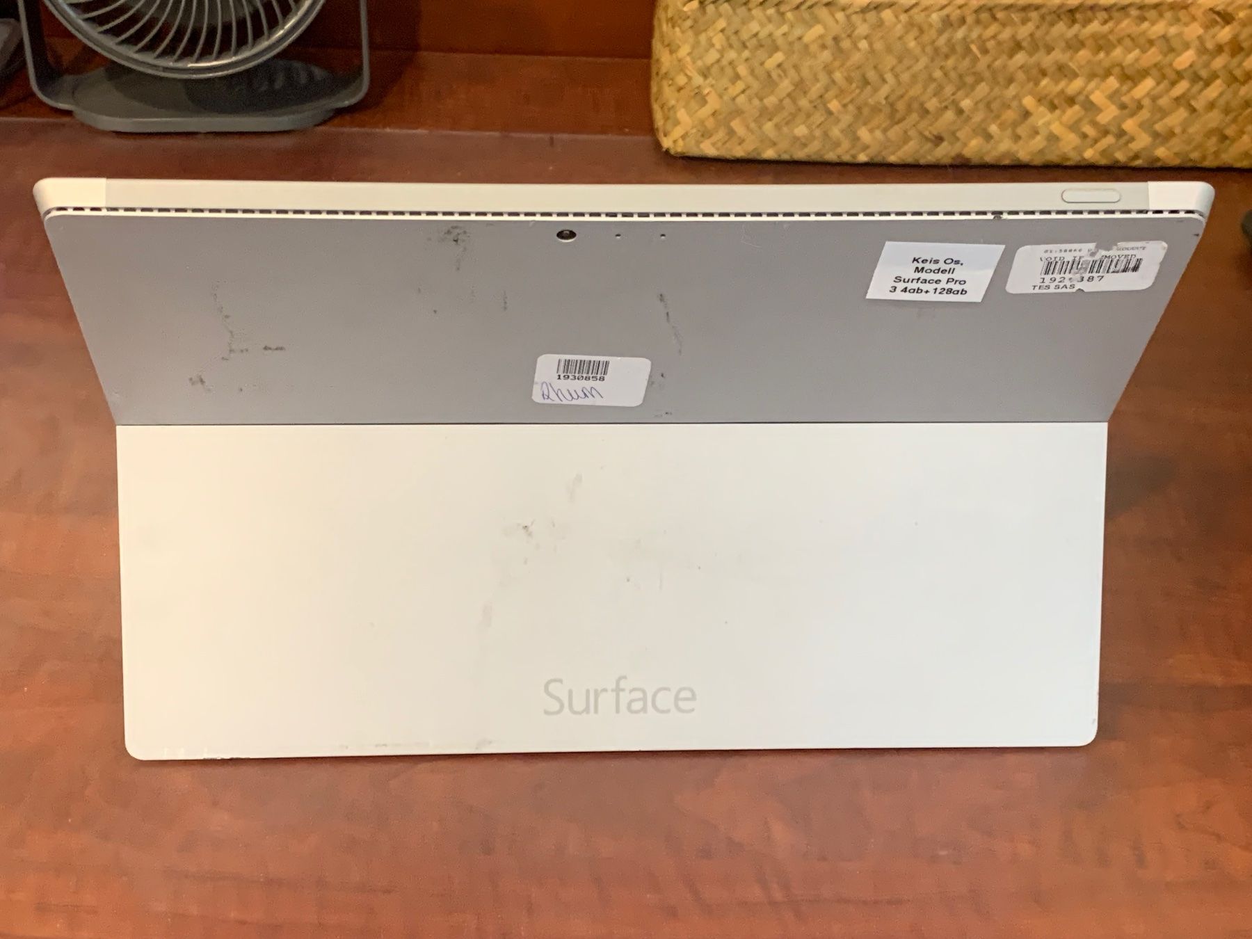 Microsoft Tablet PC: Surface Pro 3 4GB+128GB Silver Defekt – Difettoso da Wetzikon ZH venduto da uelivernetzt 1