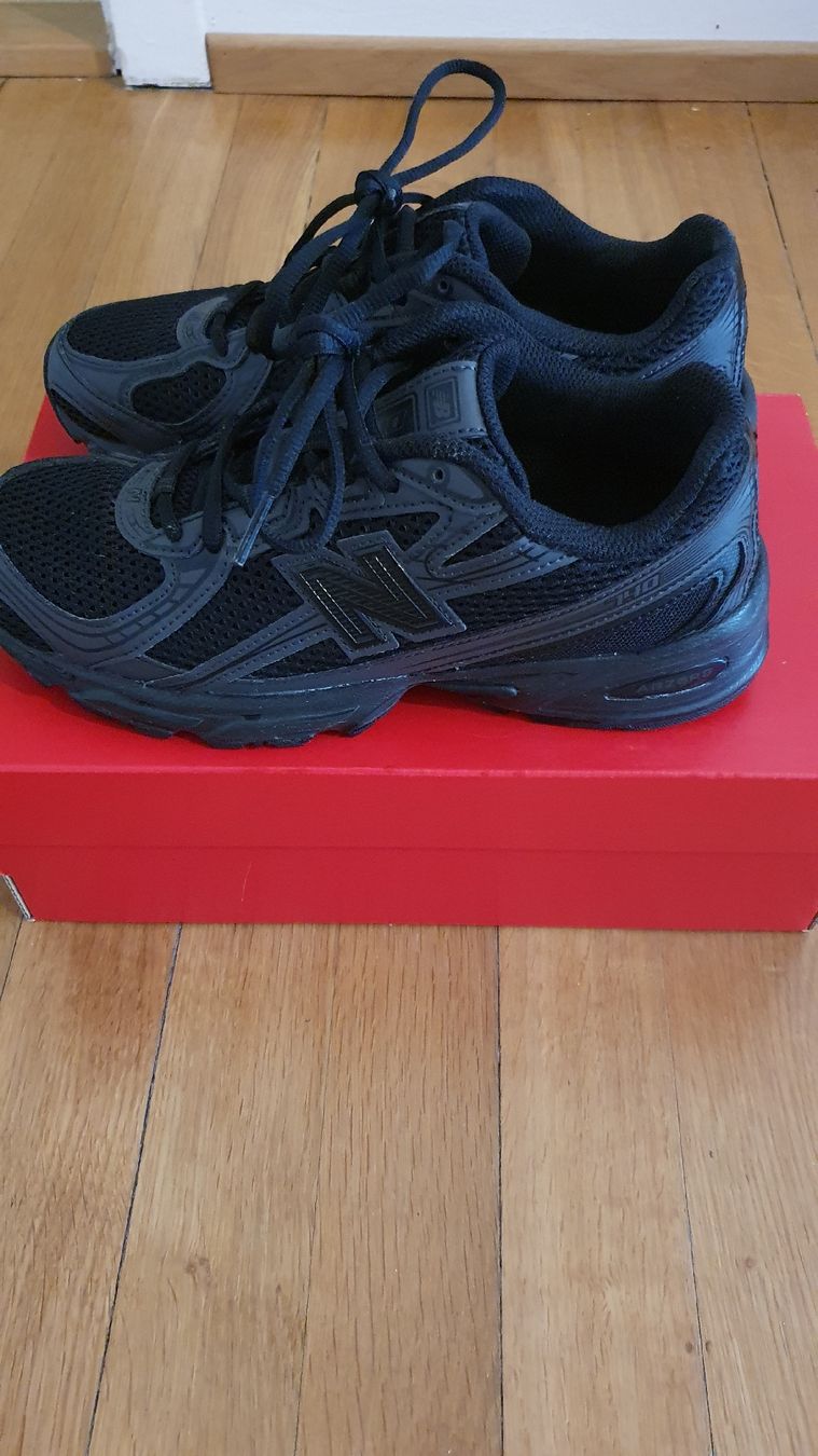 New Balance Chaussures femmes: Schuhe – D'occasion à Basel par and_xs78 1
