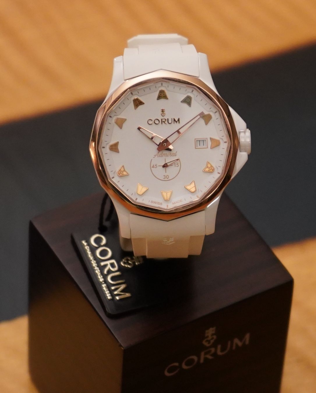 Corum Orologi: Corum Admiral 42 automatic, ceramic case, 18K gold bezel – Nuovo e nell'imballaggio originale da Zürich venduto da MatthiasBruetsch 1