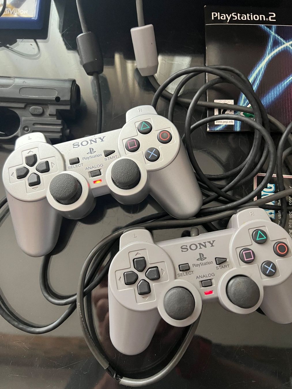 Sony Konsolen: PlayStation 2 Fat with 2 controller and games – Gebraucht aus Astano von hyperion-atlas 3