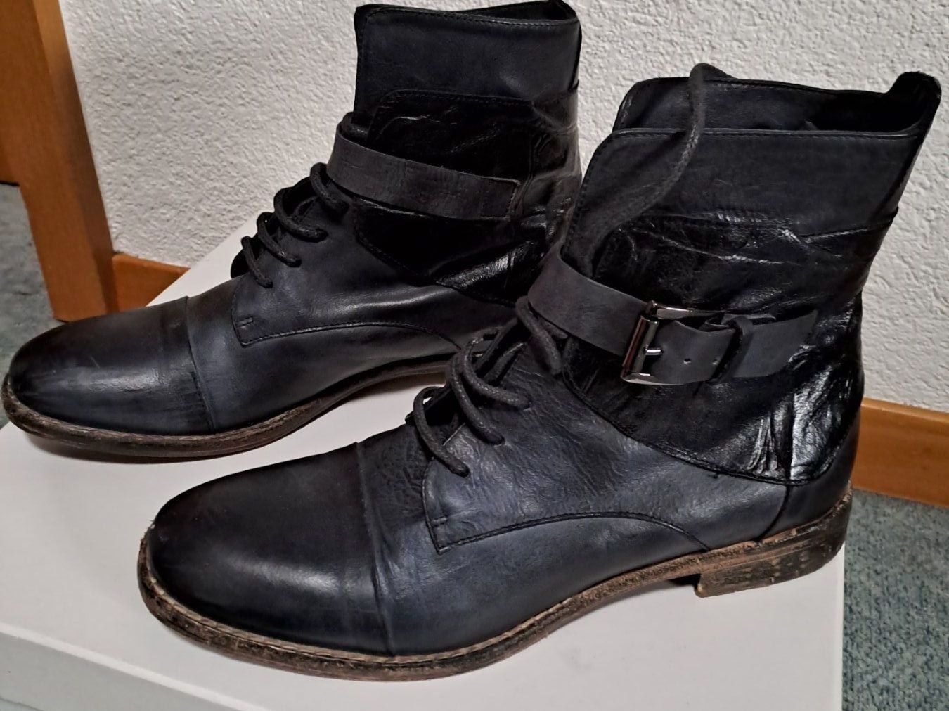 Scarpe da donna: Lederschuhe, Gr. 37.5, / 38 – Usato da Frauenfeld venduto da Andadaa
