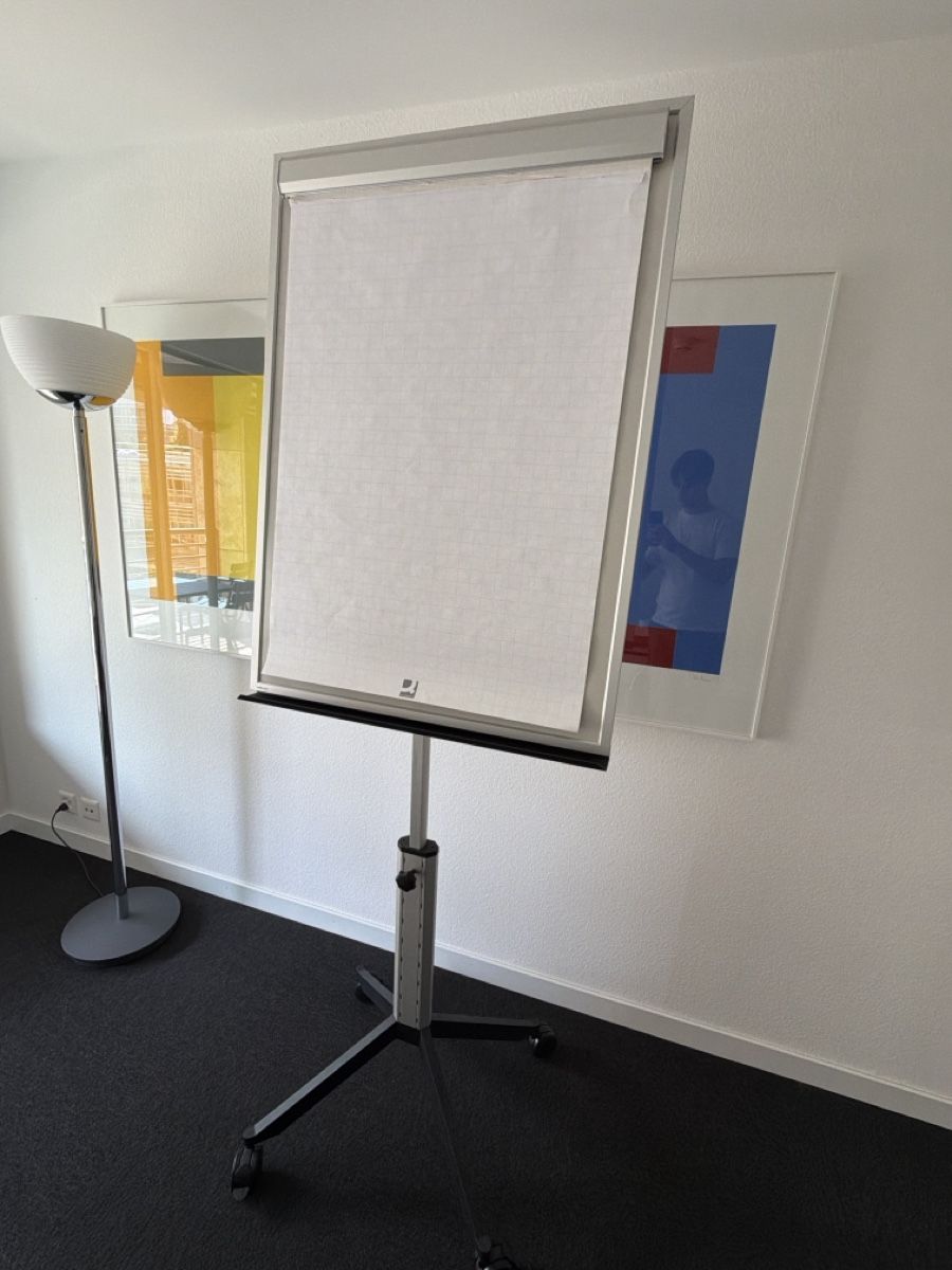 Sonstige Dekorationen & Accessoires: Mobiles Flipchart – Gebraucht aus Zug von mat_d5vm