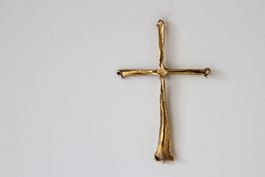 Bronzefigur / schönes Kreuz vergoldet, signiert W.B Probst
