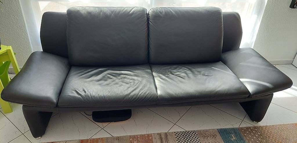 Divani: 3-er Sofa Leder schwarz – Usato da Oberwangen b. Bern venduto da mfmr 1