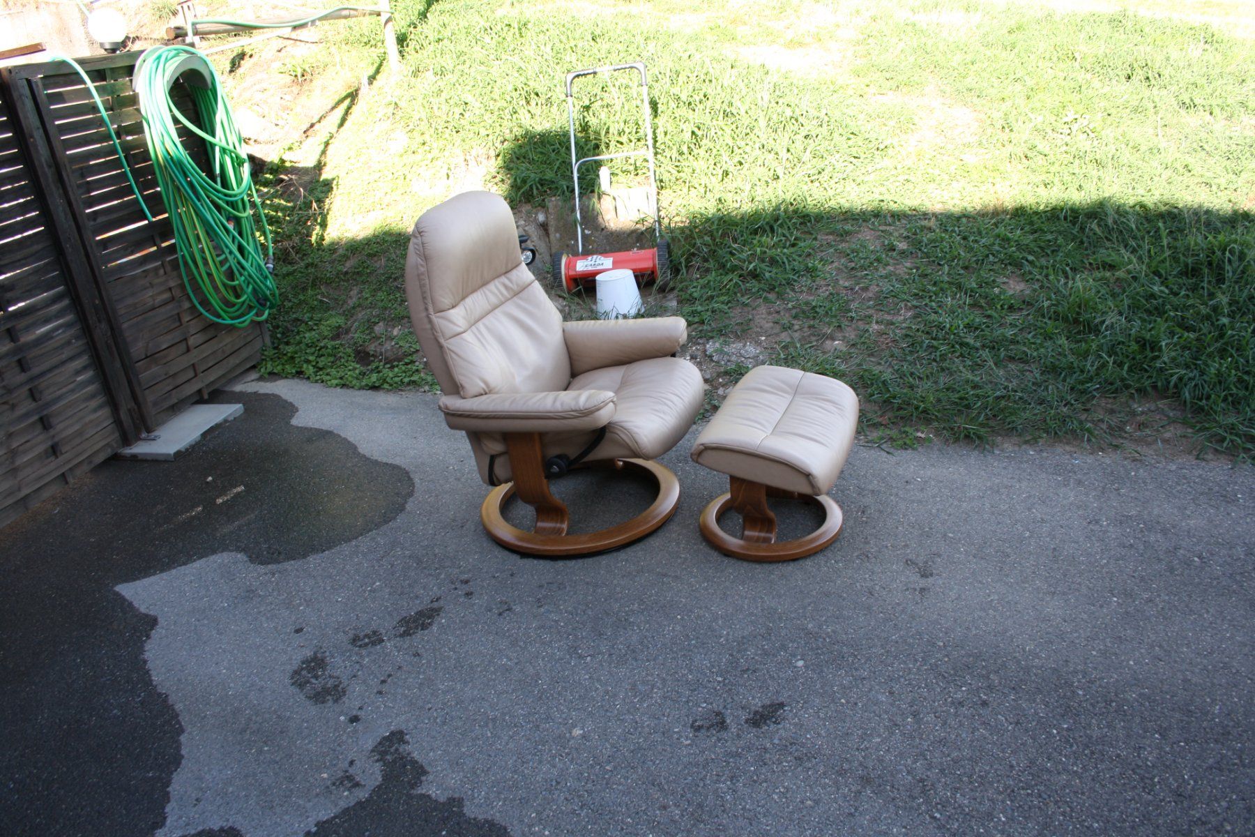 Stressless Poltrone: Stressless Relaxsessel mit Hocker Sessel – Usato da Wauwil venduto da Vintagesky 2