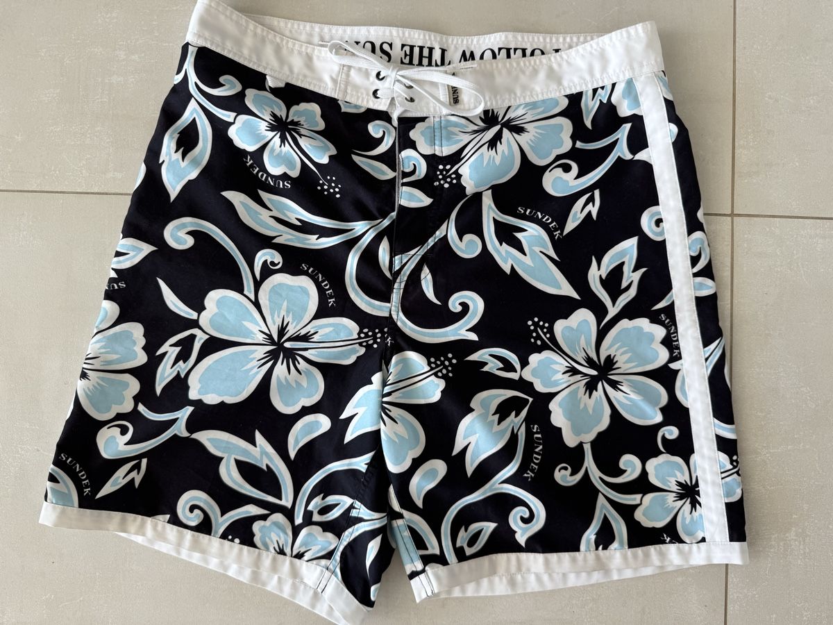 Pantaloni: SUNDEK Beach Short – Usato da Lugnorre venduto da ulr_lqc6