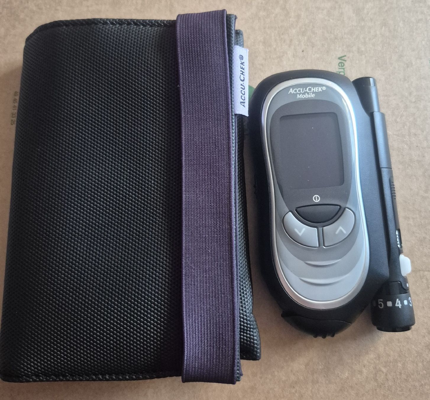 Attrezzature mediche: Accu -Chek Mobile – Usato da Winznau venduto da Diabetes