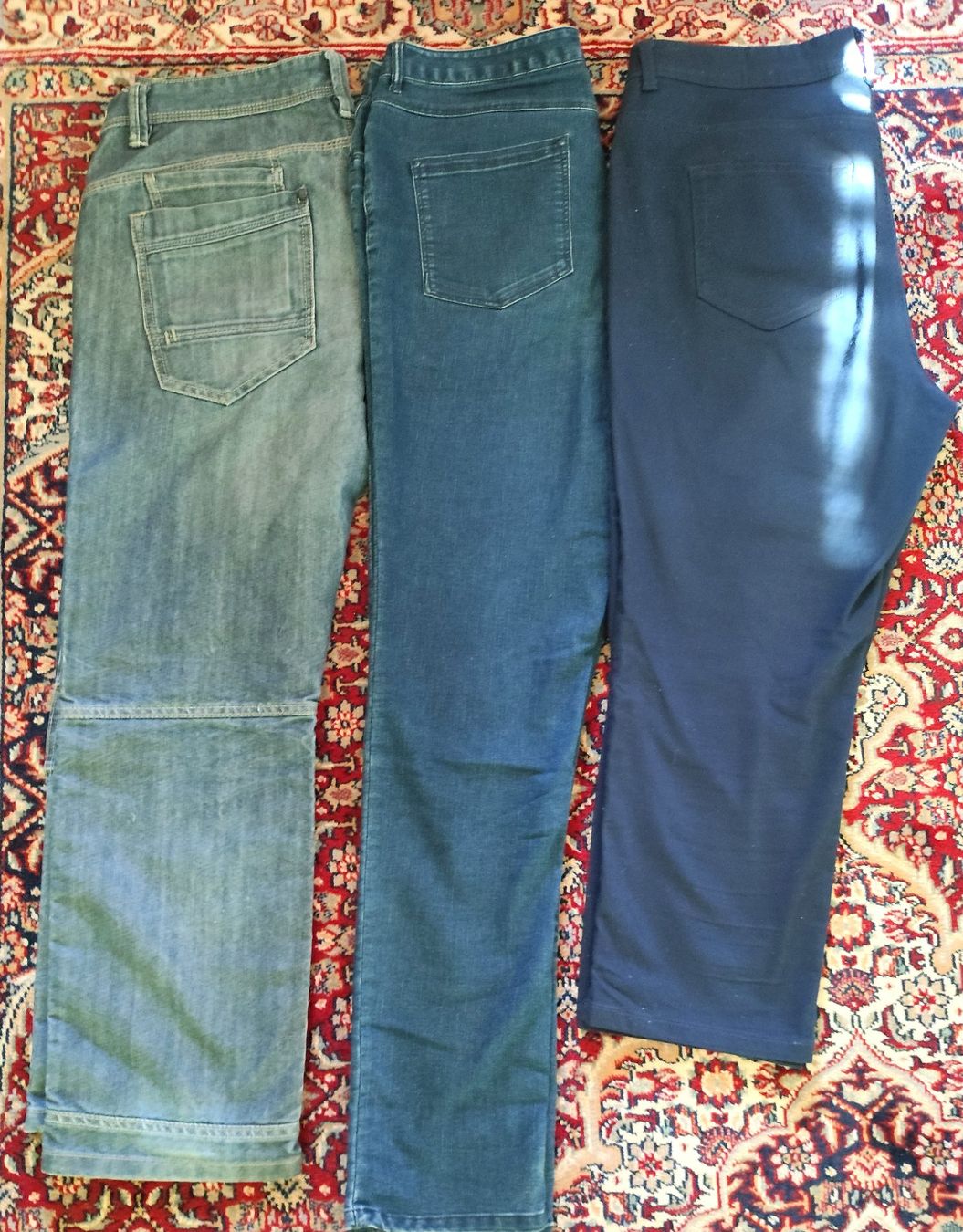 Jeans: 3 verschiedene Jeans 3 jeans differentes 3 jeans diversi – Usato da Grandson venduto da proekt 5