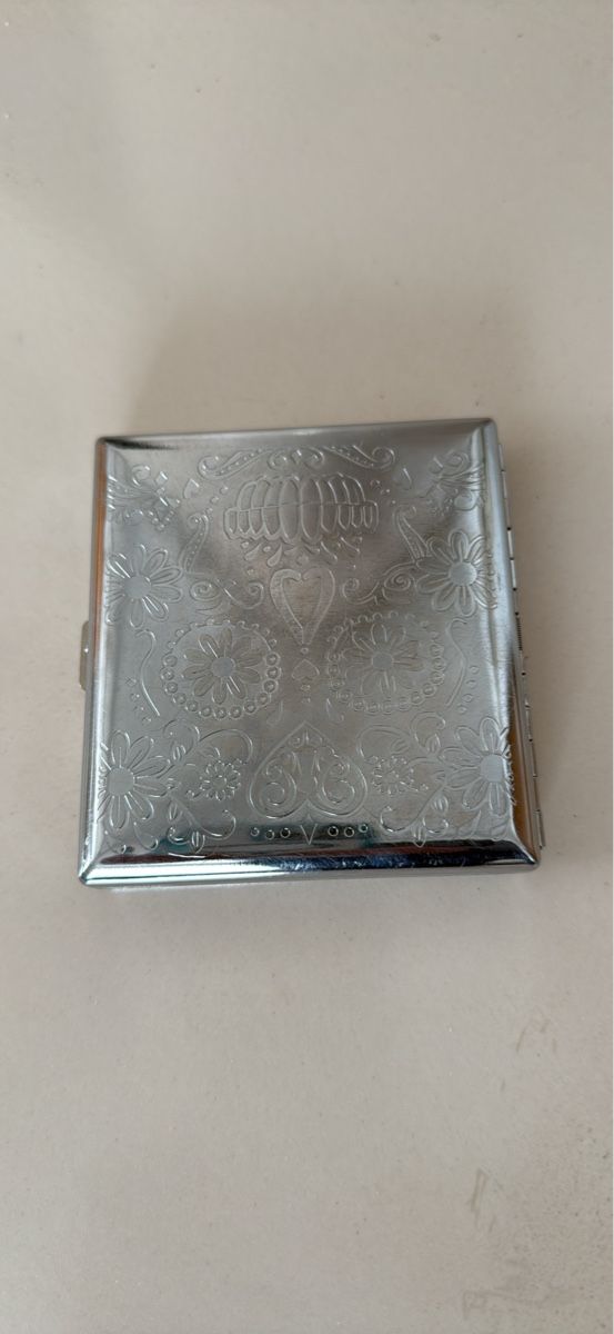 Altri Prodotti per fumatori: Zigarettenetui Metallclips – Usato da Schaffhausen venduto da Ibag