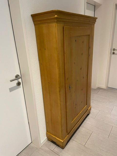 Armadi: Bauernschrank, antik, schmal – Usato da Watt venduto da muffi-061 1