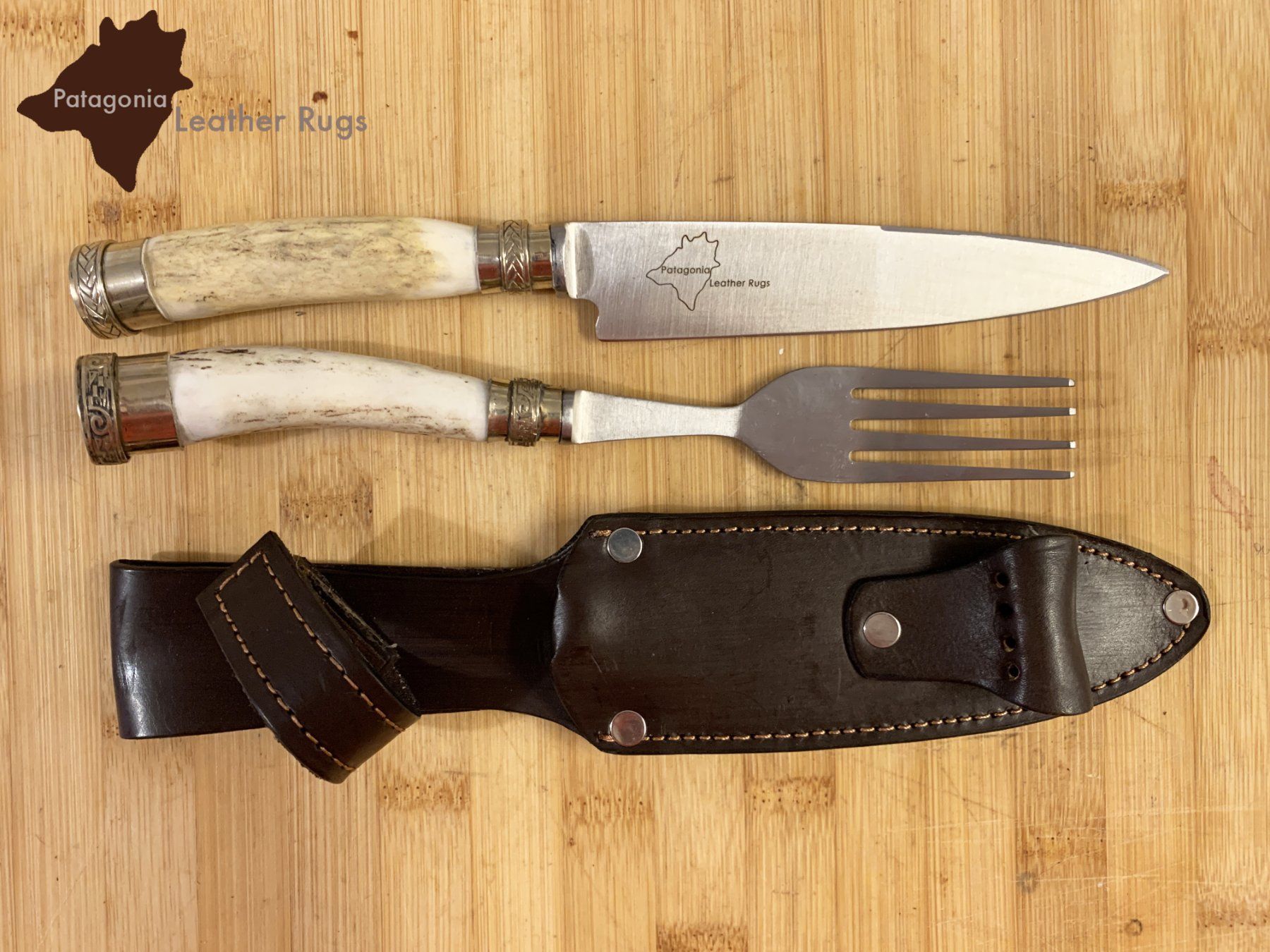 Set di posate: Messer- und Gabel-Set mit Hirschgeweih-Griffen – Nuovo e nell'imballaggio originale da Arbedo venduto da patagonialeatherrugs 3