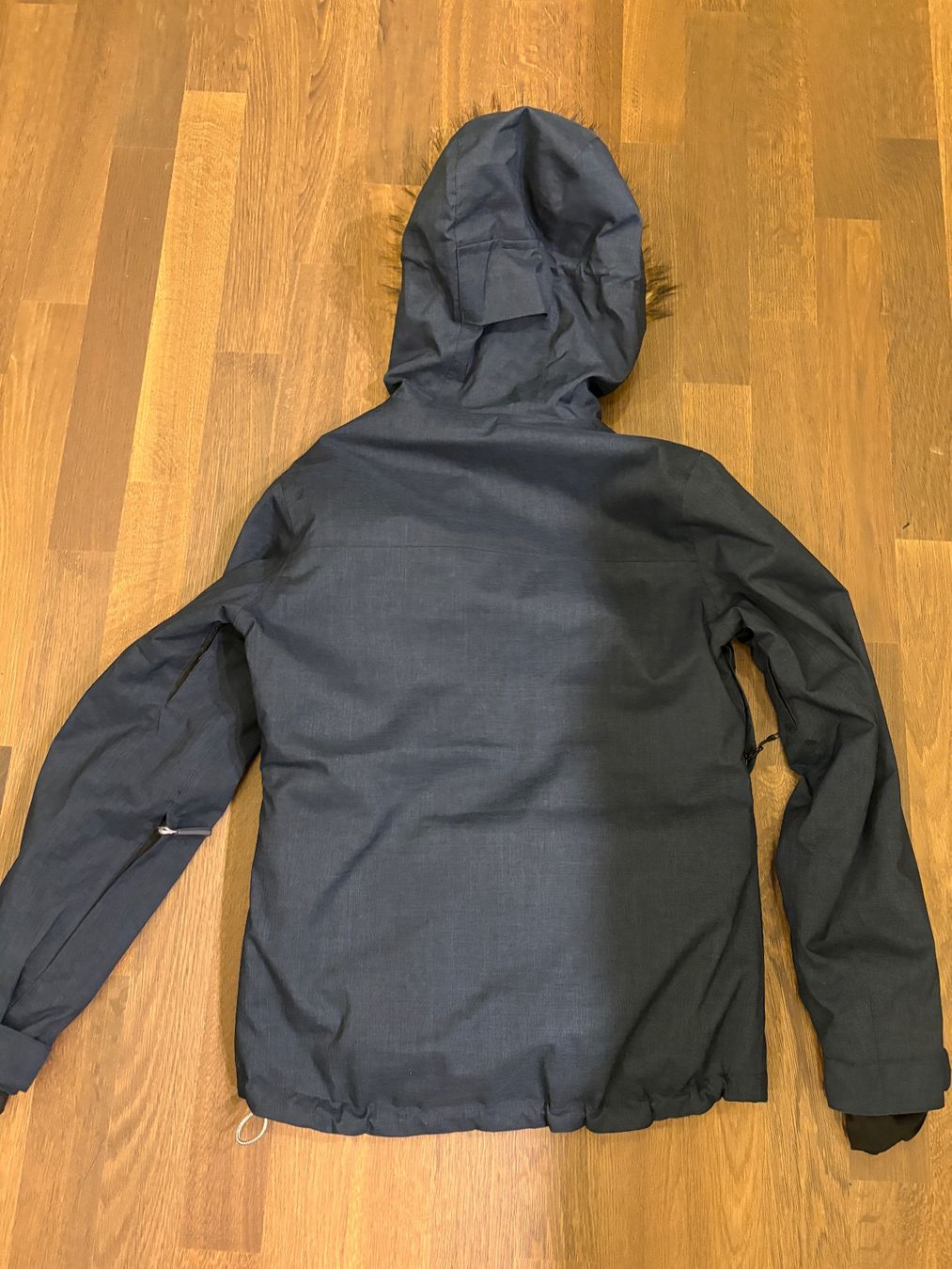 Giacche: Damen Ski-/Snowboardjacke dunkelblau 34 – Usato da Niederweningen venduto da Daniela312 1