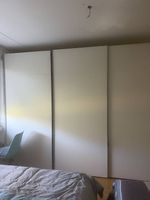 Schwebetürenschrank weiss mit drei Elementen gebraucht
