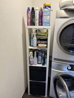 Kleiner Schrank für Haushalt etc.