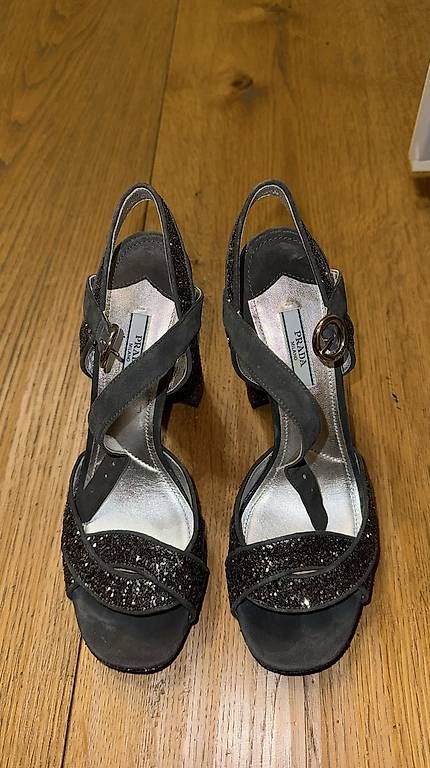 Prada Chaussures femmes: Tacchi Prada – D'occasion à lugano par xen_q9zz