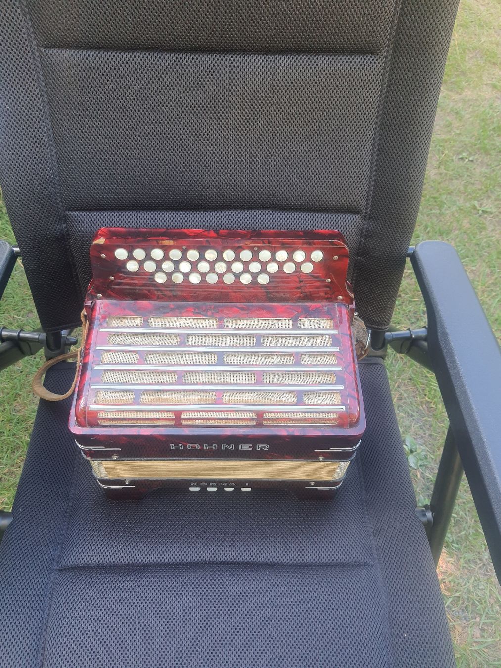 Hohner Instruments de musique: accordéon hohner norma  – D'occasion à Pont-de-la-Morge par Mirabelle0 1