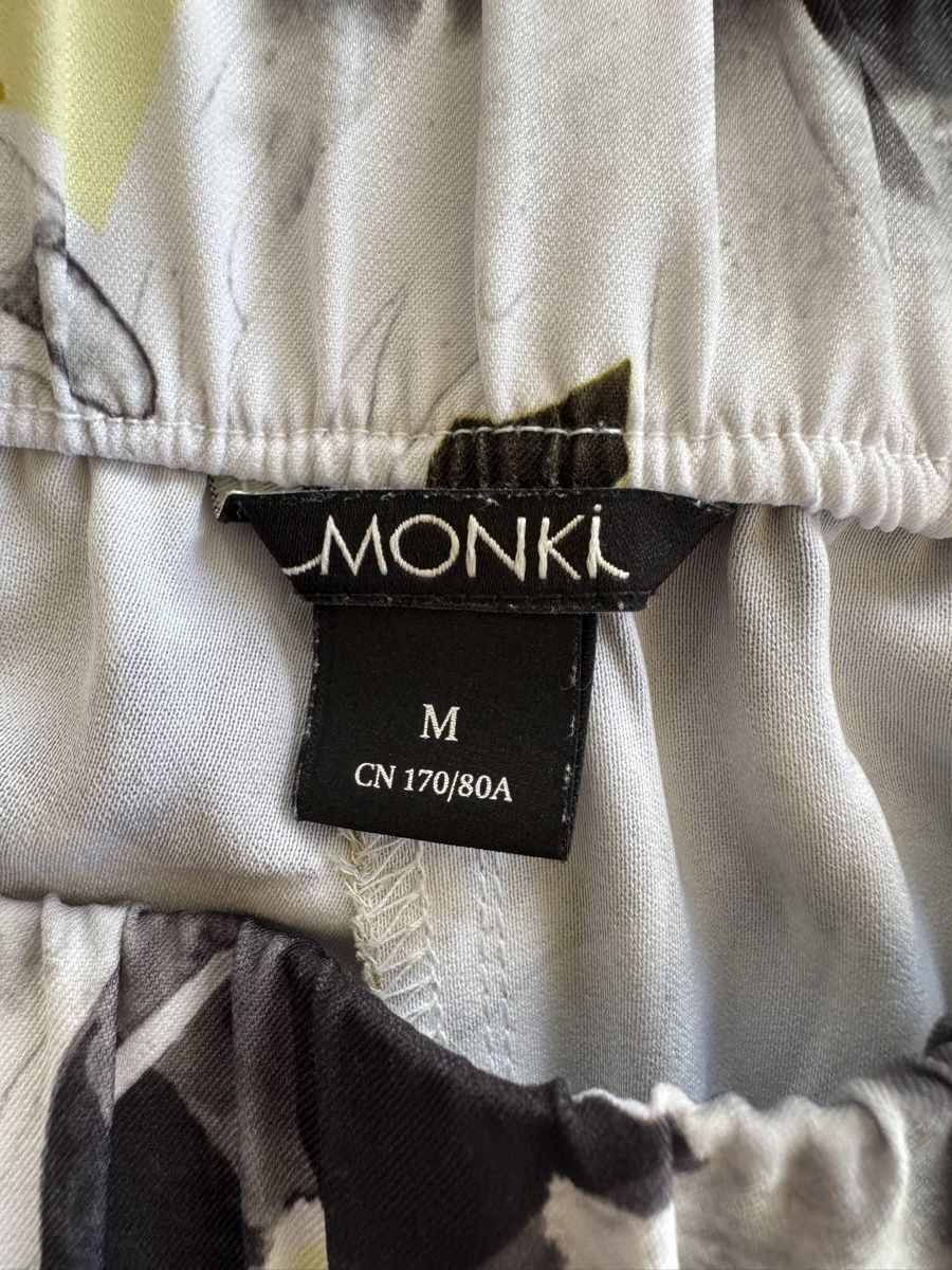 Monki Pantaloni: Monki Florale 7/8-Hose – Usato da Basel venduto da rut_5mx2 3
