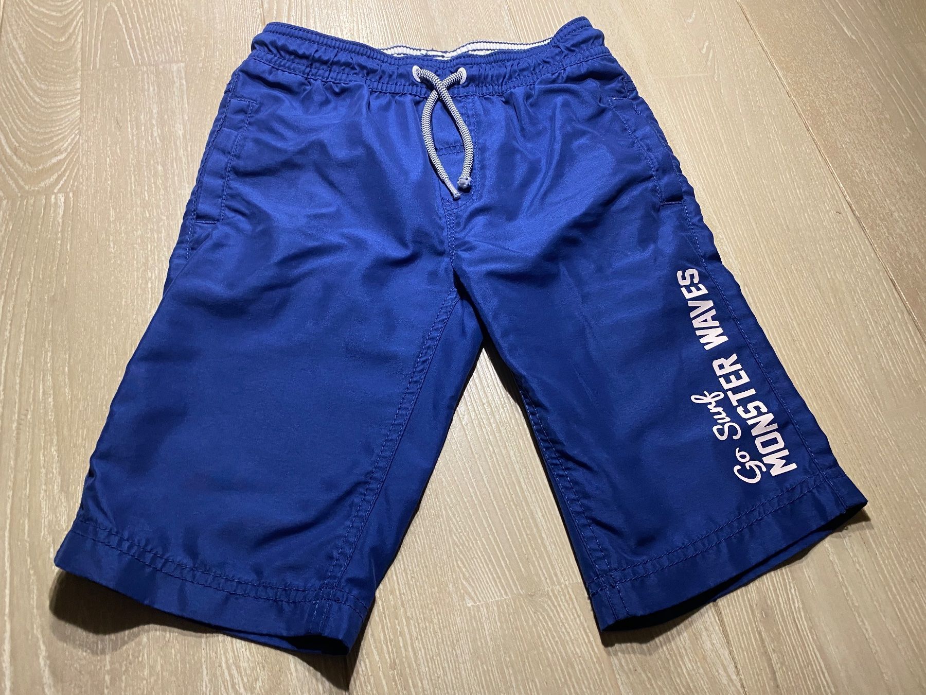 Pantaloni: Bermuda dunkelblau, Gr. 128 – Usato da Dornach venduto da Dlimi