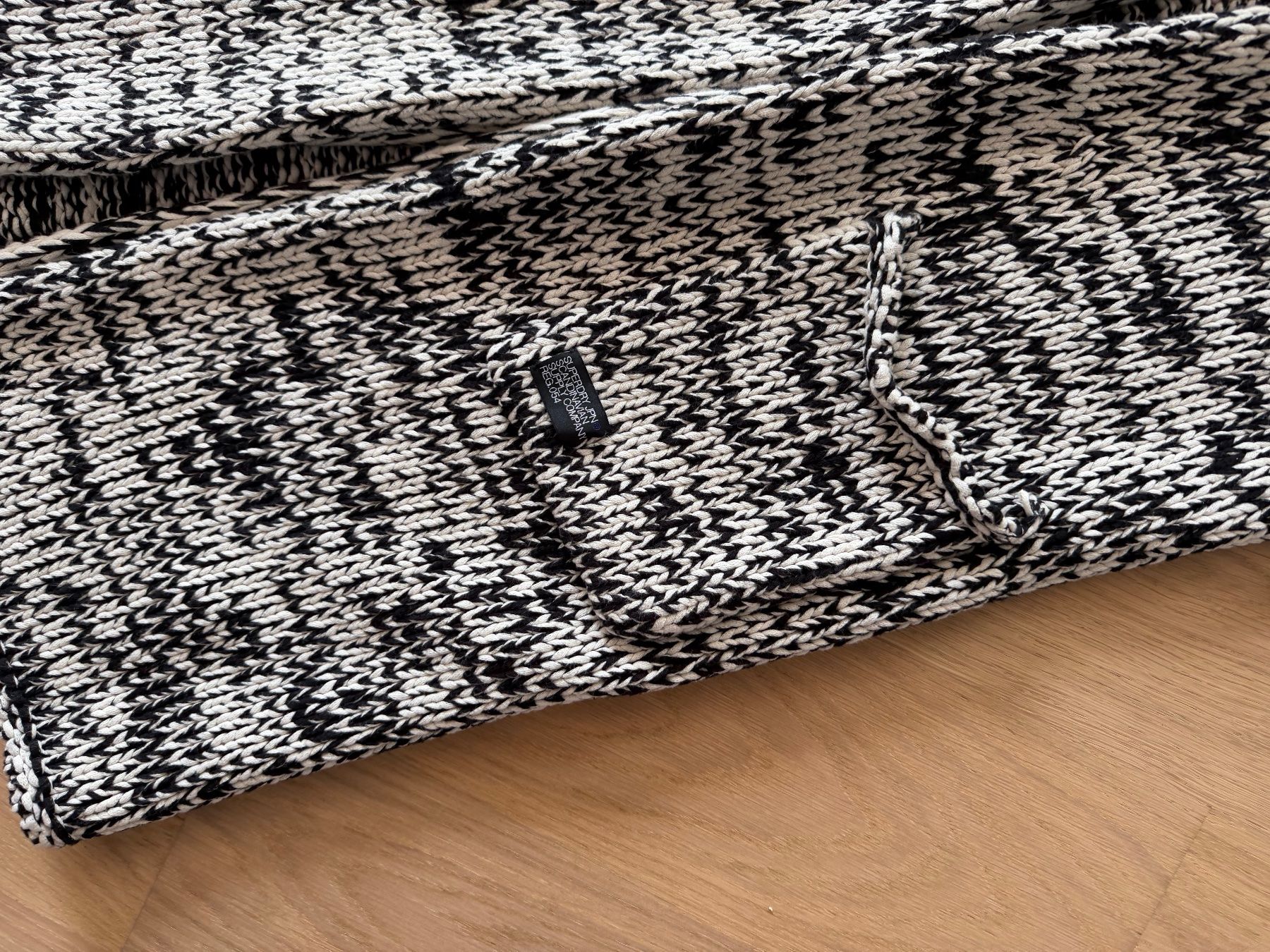 Superdry Vestes: Superdry Strickjacke, Grösse S – D'occasion à Bonstetten par Savannah7 2