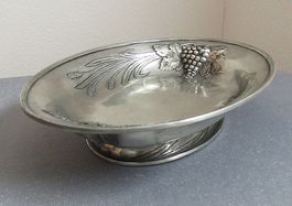 Zinn Obstschale im Jugendstil mit Trauben- und Ährenmotiv